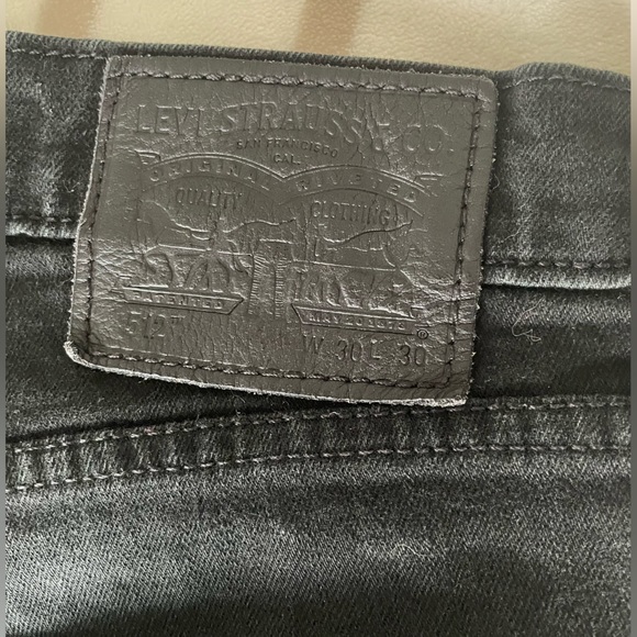 Loved, in Great Condition, Women’s Levi’s 512 Straight Cut Jeans in Black 30x30 - Picture 10 of 13
